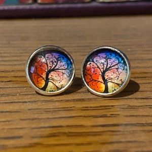 NWOT Tree of Life stud earrings